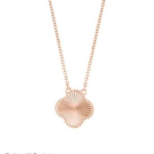 Rose gold plated beveled flower necklace
